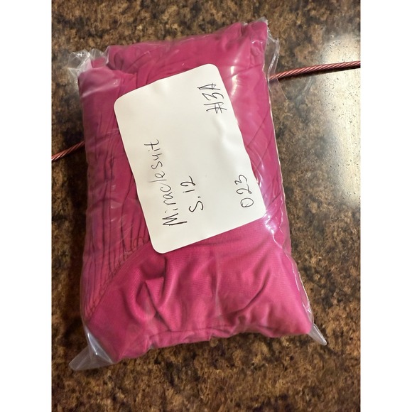 Miraclesuit one piece swimsuit Hot Pink size 12 - Picture 5 of 7